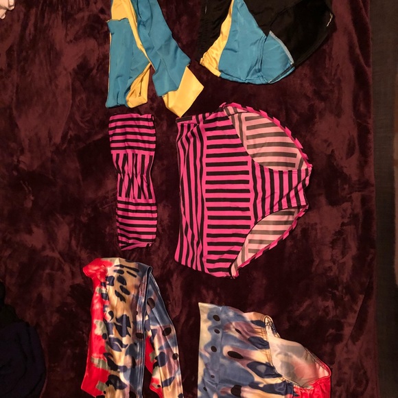 Three very beautiful swim suits. - Picture 3 of 7